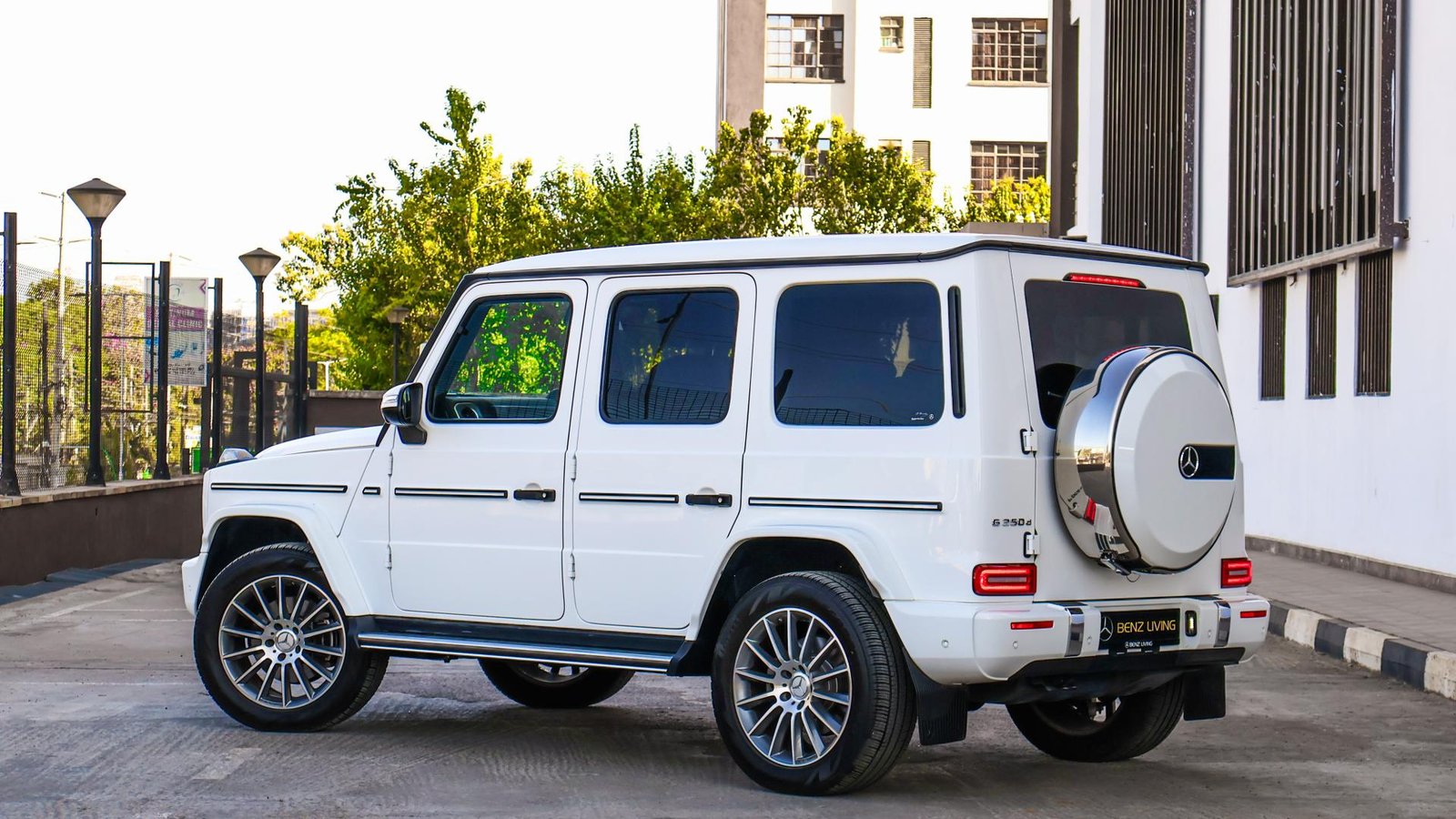 G350 (Polar White)
