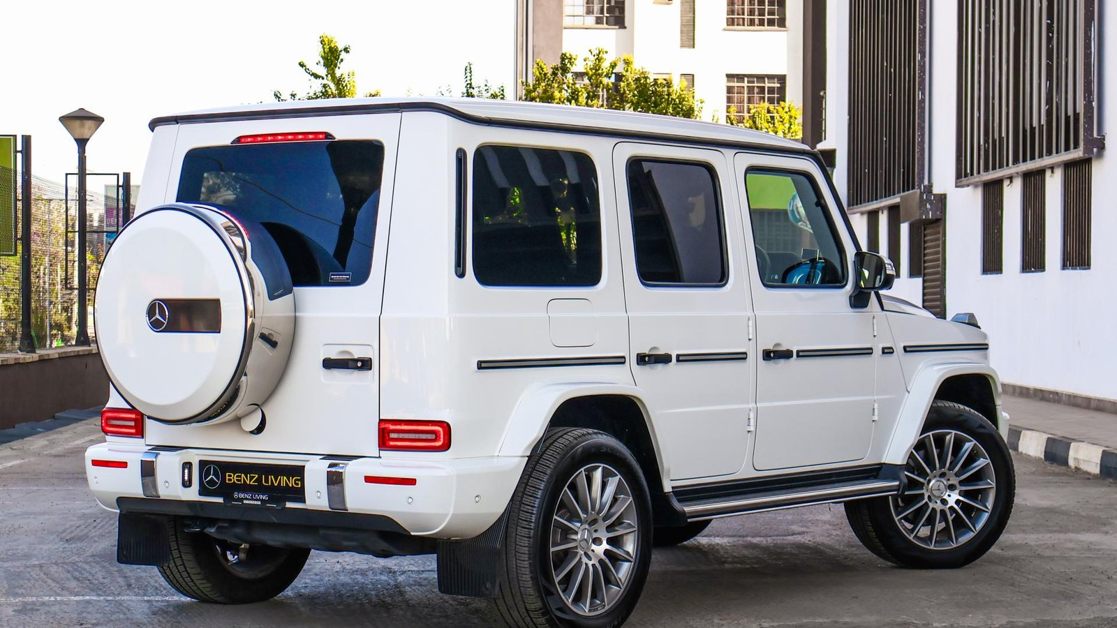 G350 (Polar White)