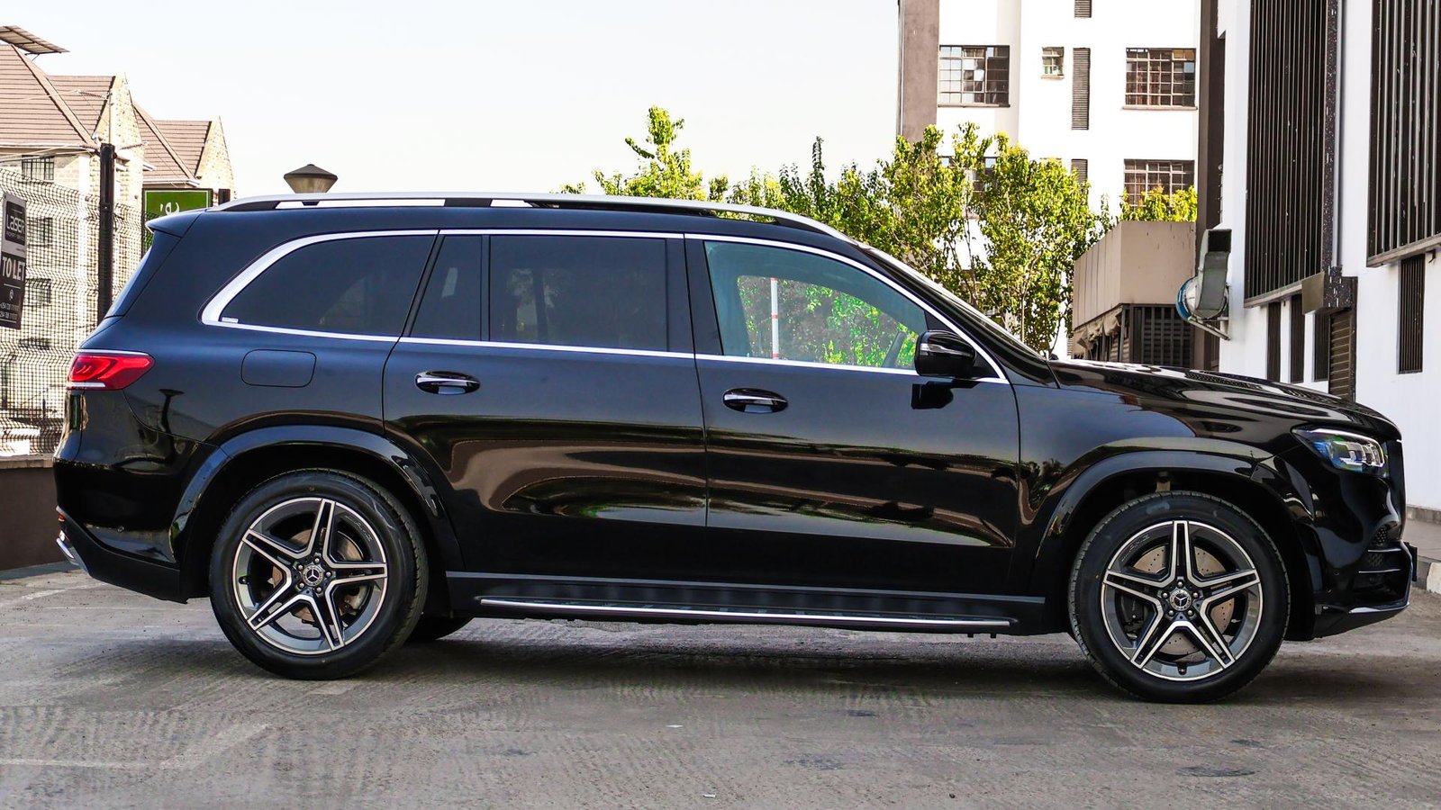 GLS400D 4MATIC (Obsidian Black)