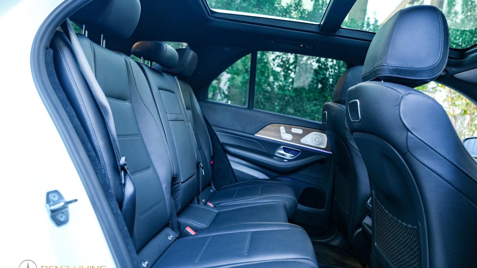 2020 GLE450 4MATIC (Diamond White Metallic)