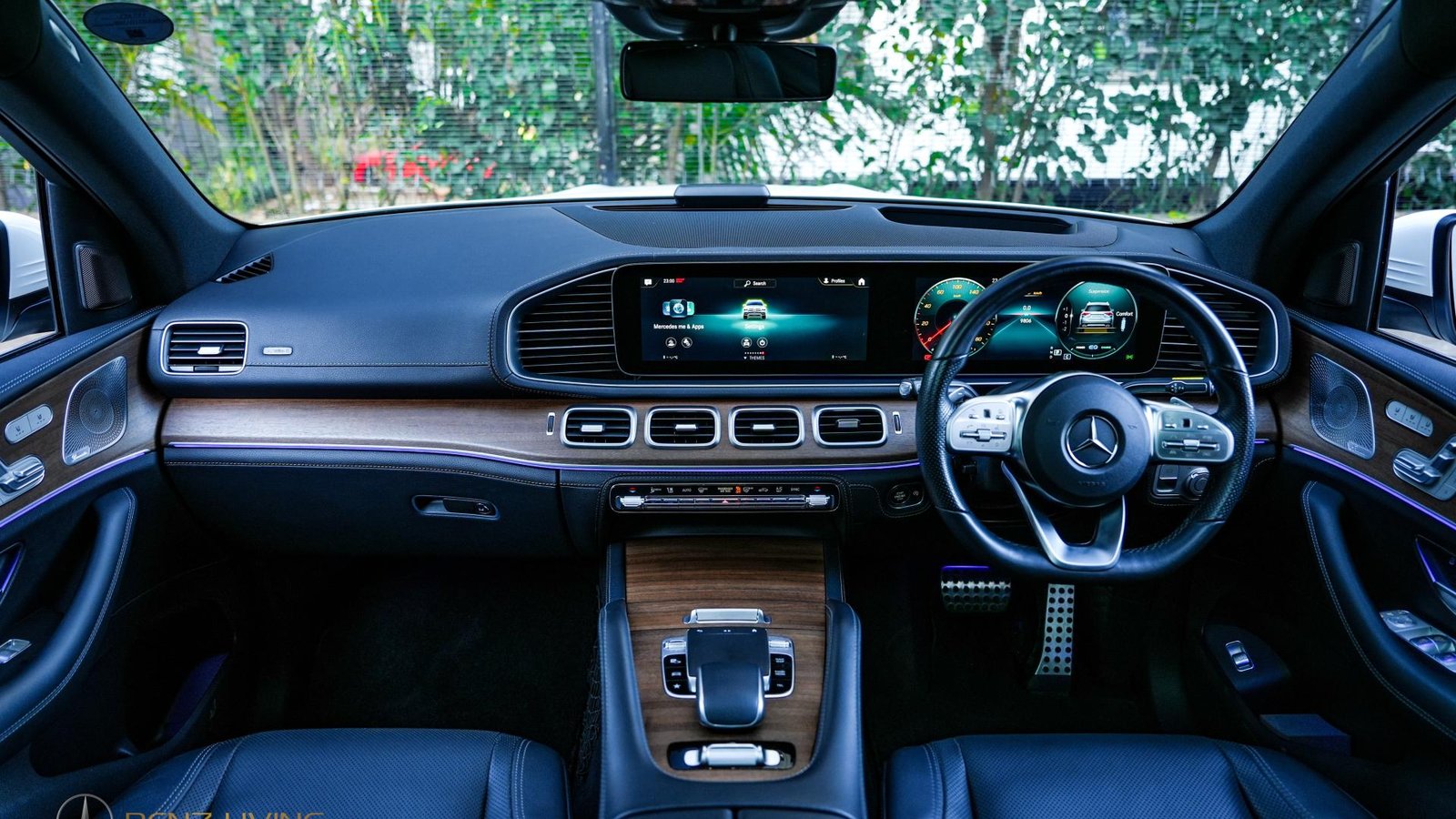 2020 GLE450 4MATIC (Diamond White Metallic)