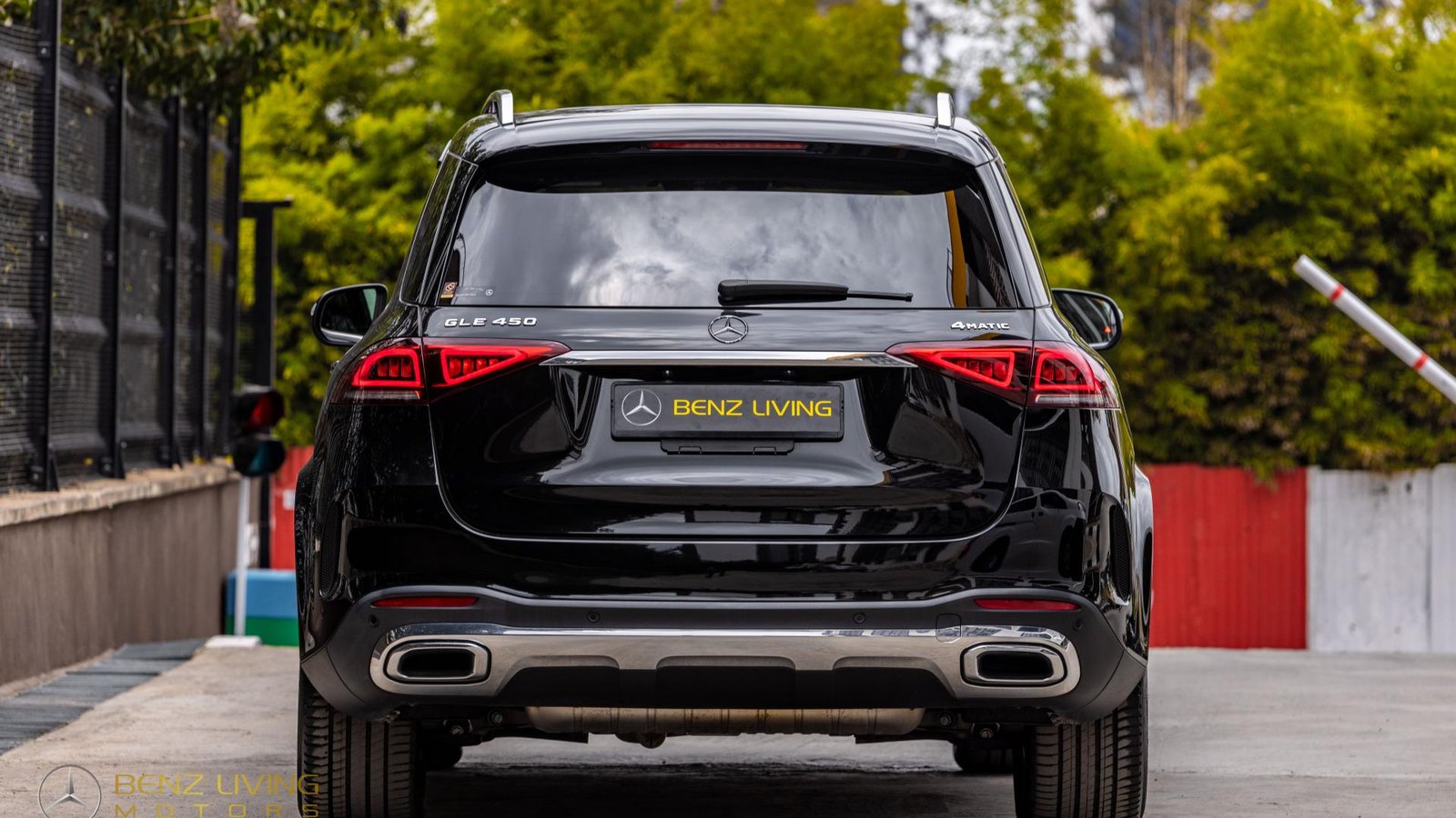 2019 GLE450 in Obsidian Black